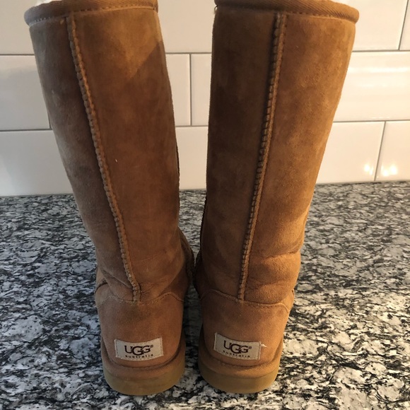 Ugg Boots - Picture 6 of 8